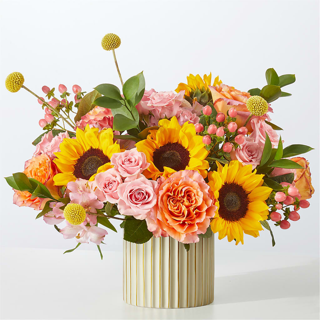 Sun's Out Bouquet – Flowers By Mayra Inc, Freeport NY