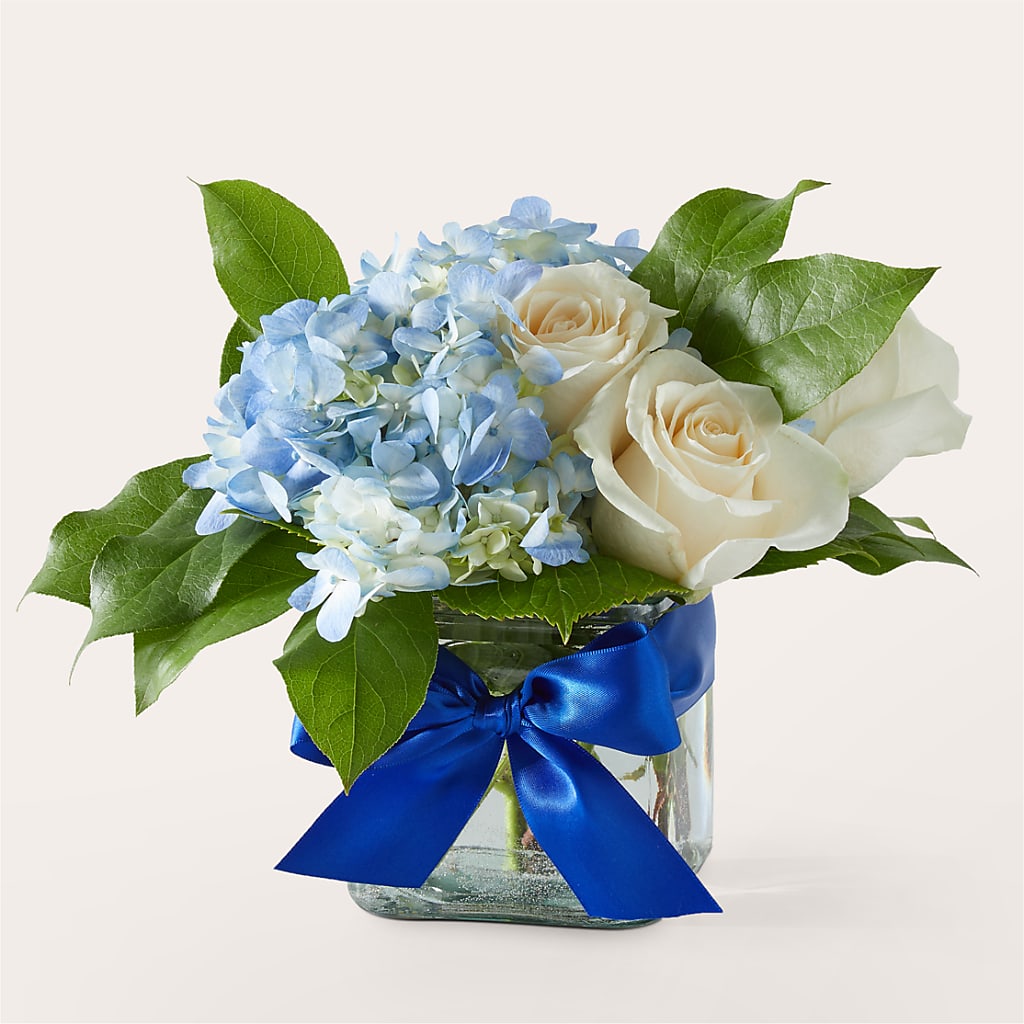 Sky Blue Delight Bouquet – Flowers By Mayra Inc, Freeport NY