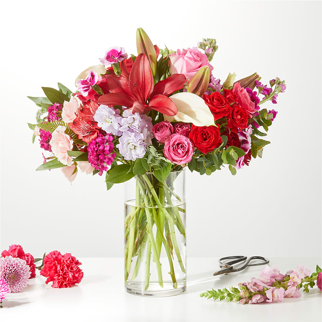 Swooning Over You - A Luxury Florist Original – Flowers By Mayra Inc, Freeport NY
