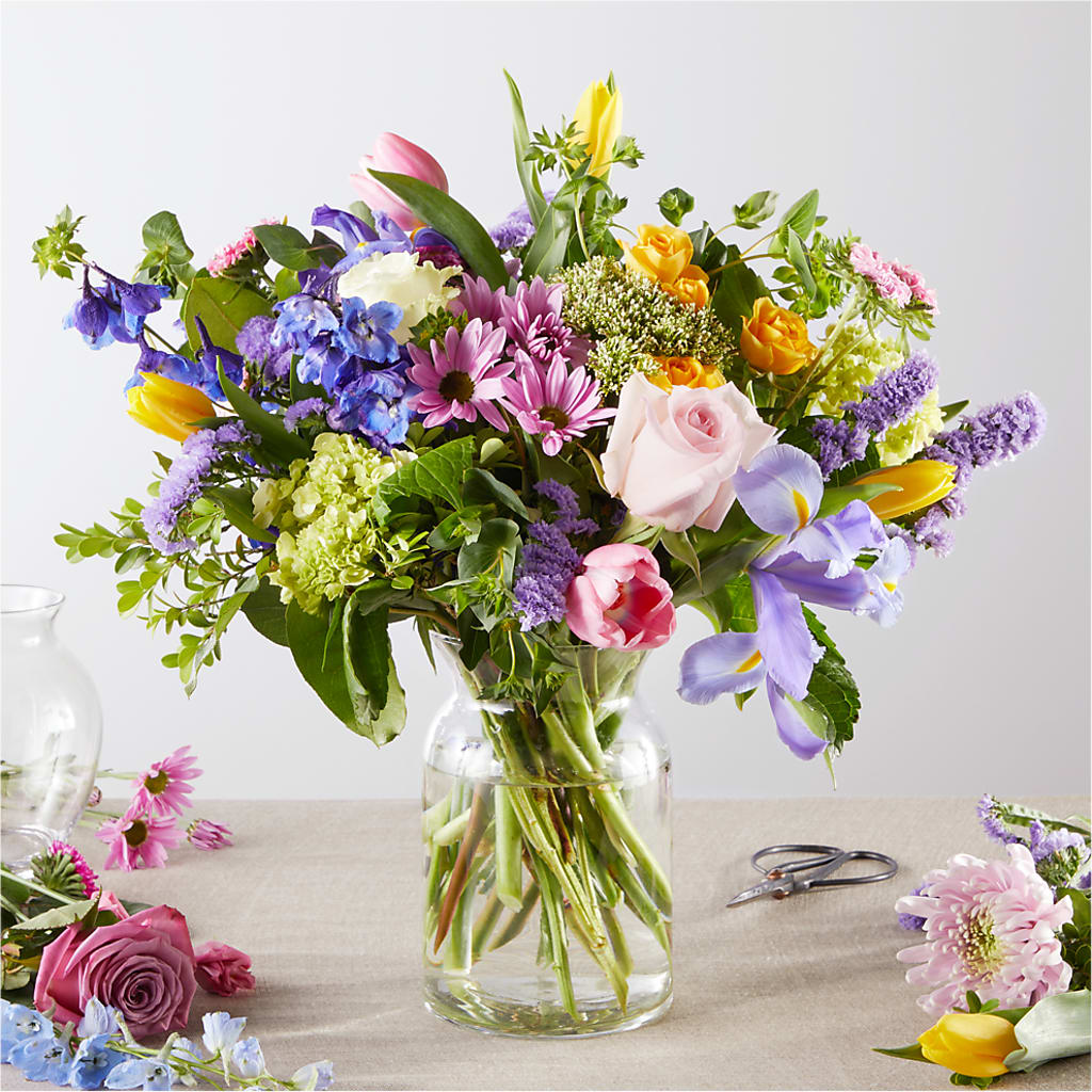 Pastel Tradition - A Florist Original – Flowers By Mayra Inc, Freeport NY