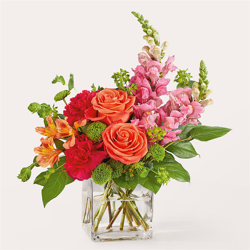 Cosmopolitan Bouquet – Flowers By Mayra Inc, Freeport NY