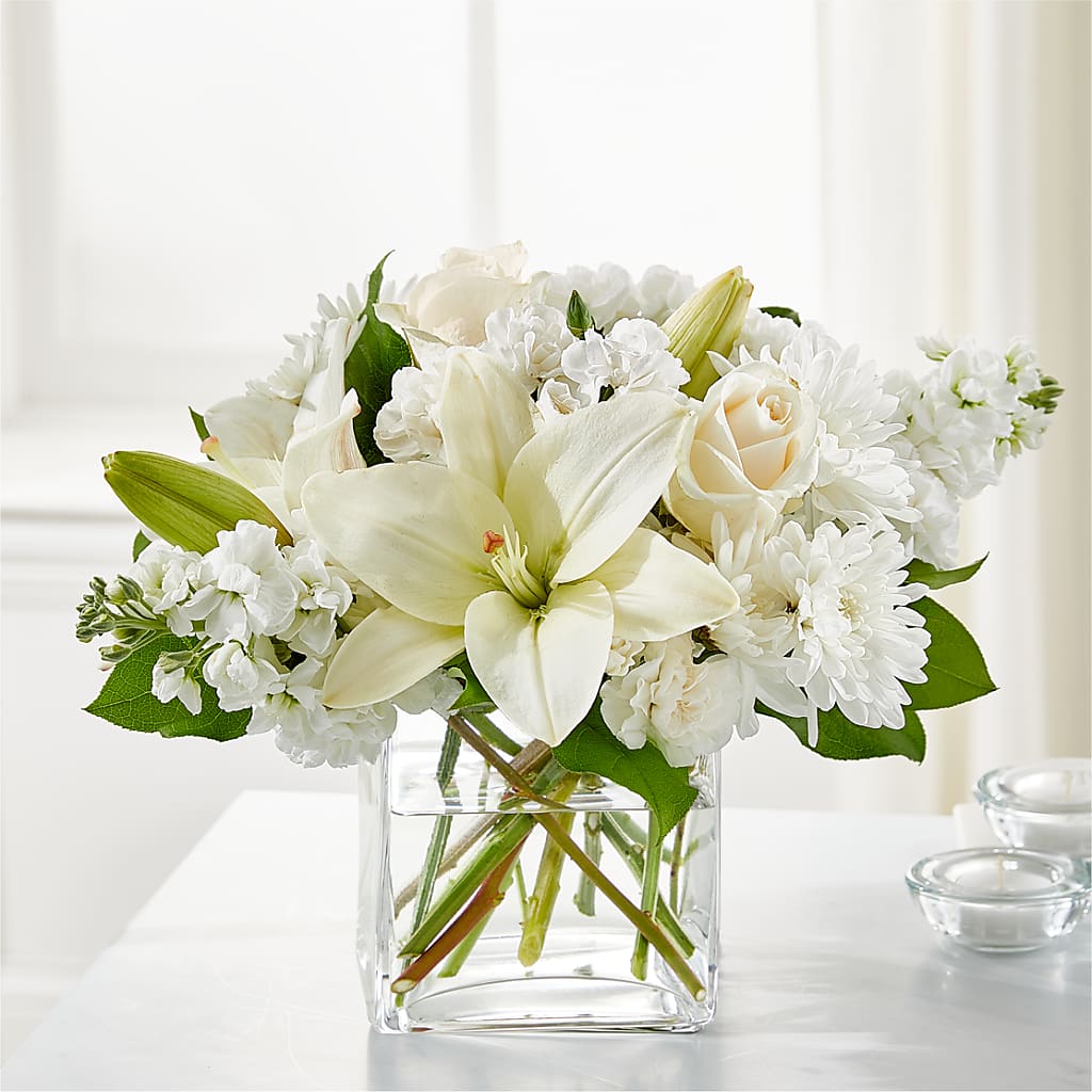 Gentle Breeze Bouquet – Flowers By Mayra Inc, Freeport NY