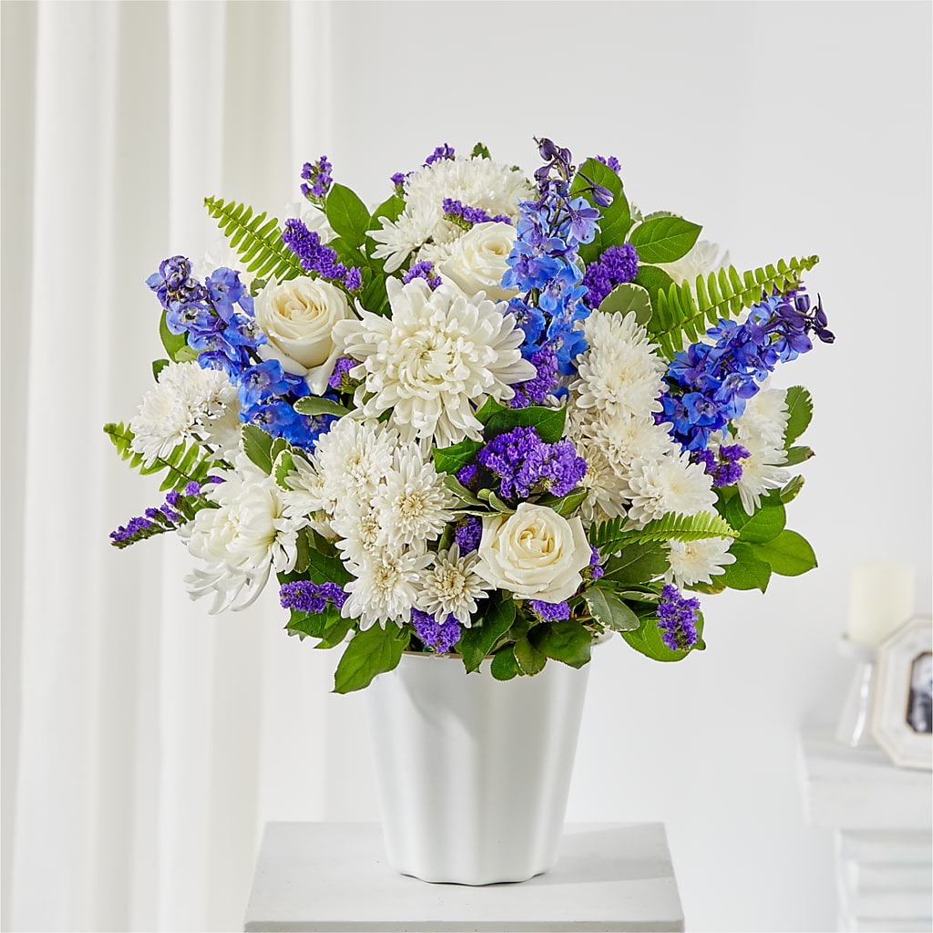 Hold Dear Tabletop Basket – Flowers By Mayra Inc, Freeport NY