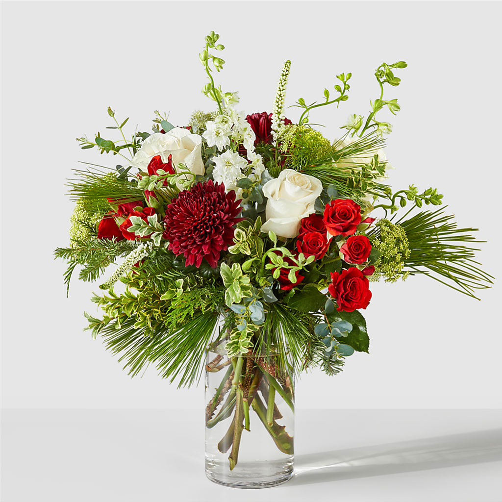 Favorite Traditions Bouquet – Flowers By Mayra Inc, Freeport NY