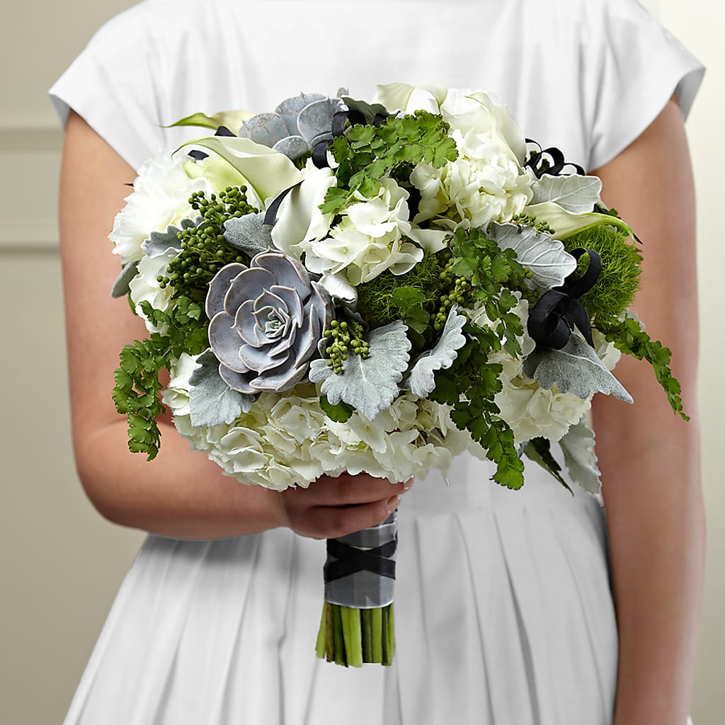 Sweet Innocence Bouquet – Flowers By Mayra Inc, Freeport NY