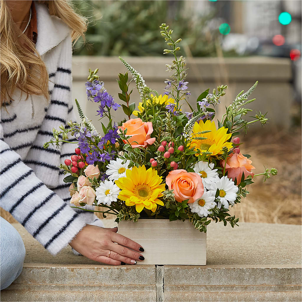 The Good Life Bouquet –  Flowers By Mayra Inc, Freeport NY