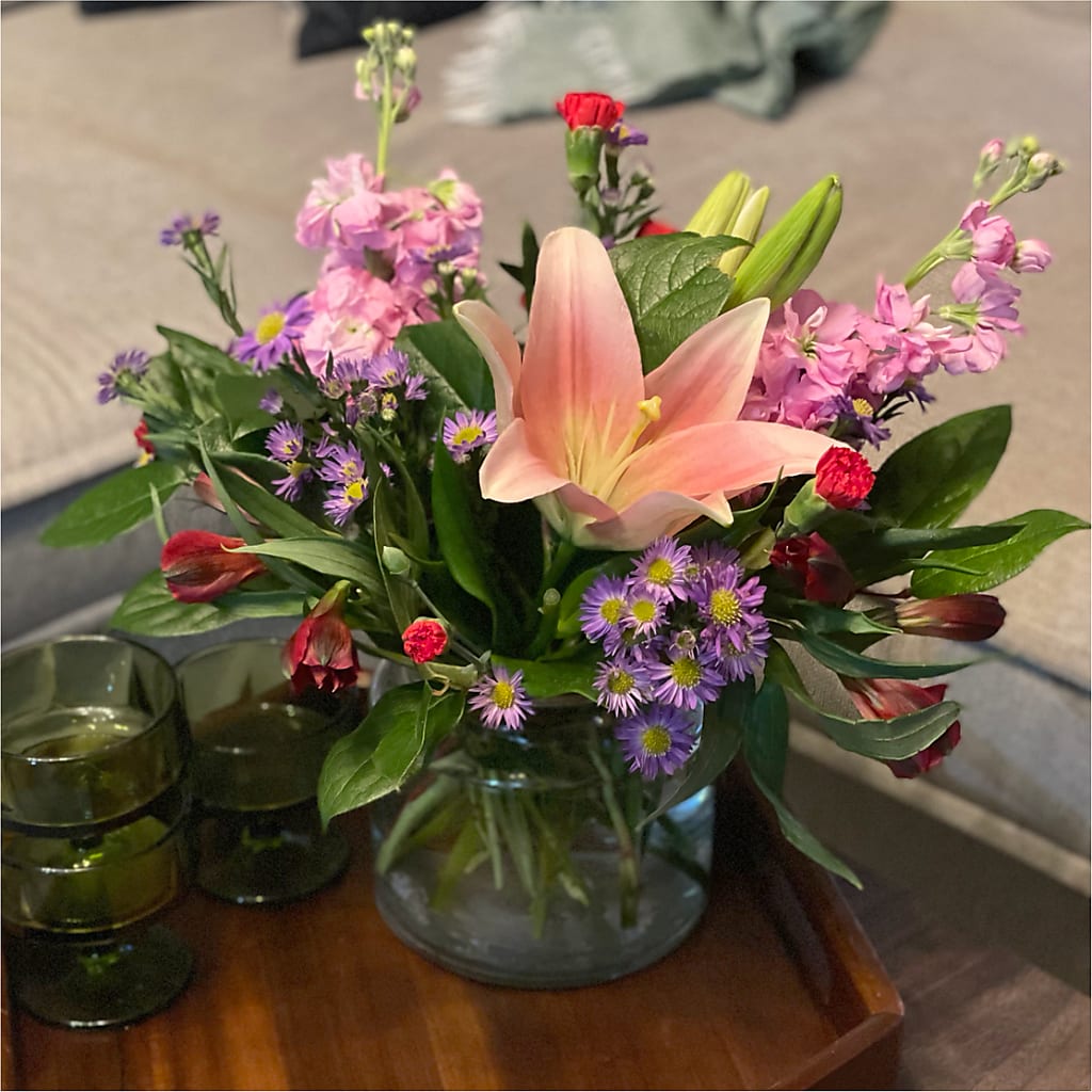 Romantique Bouquet –  Flowers By Mayra Inc, Freeport NY