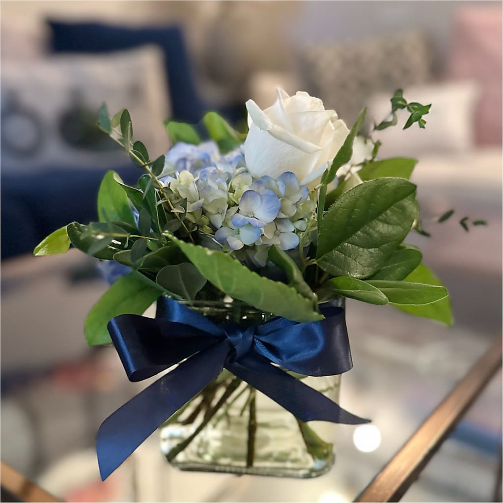 Sky Blue Delight Bouquet –  Flowers By Mayra Inc, Freeport NY