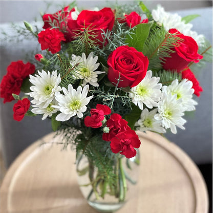 Seasonal Magic Bouquet –  Flowers By Mayra Inc, Freeport NY