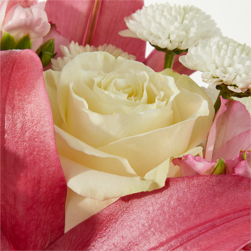 Piece of Cake Bouquet –  Flowers By Mayra Inc, Freeport NY