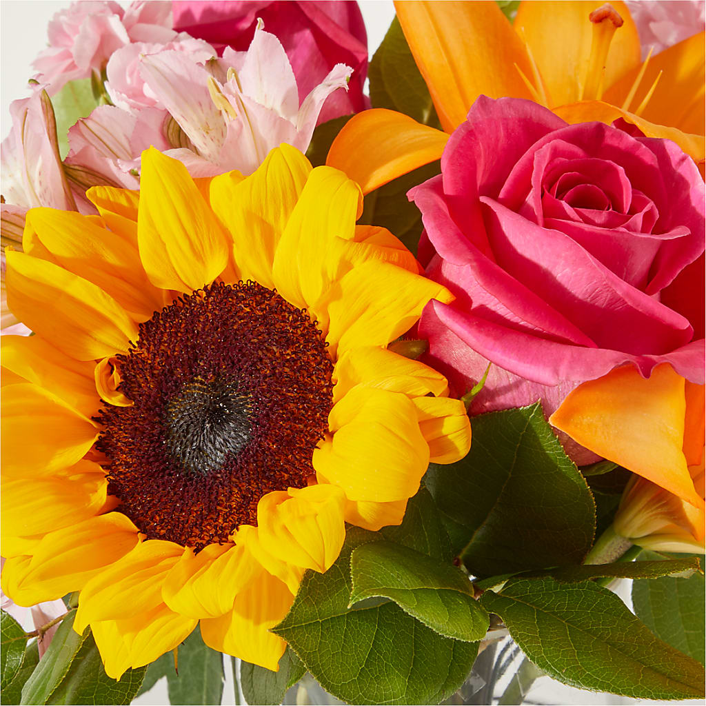 In Full Swing Bouquet –  Flowers By Mayra Inc, Freeport NY
