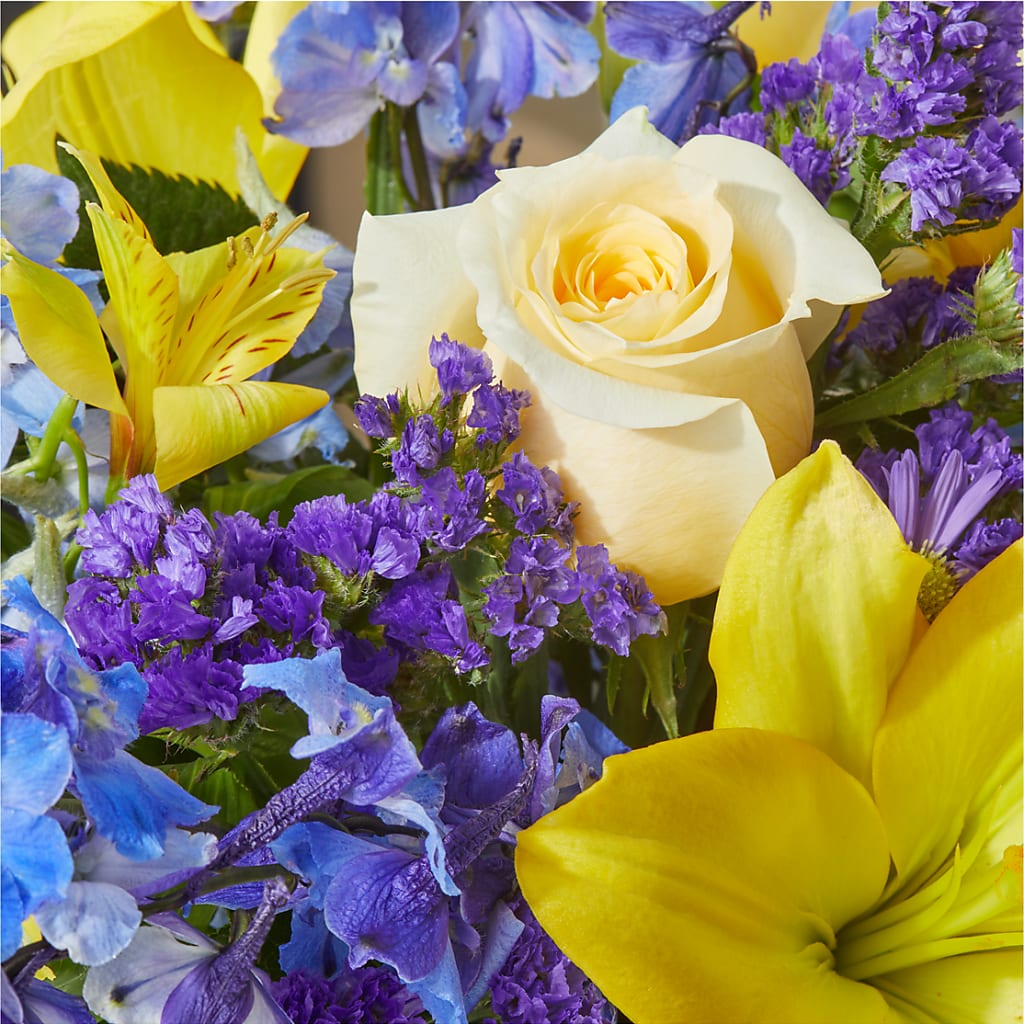 Limoncello Bouquet –  Flowers By Mayra Inc, Freeport NY