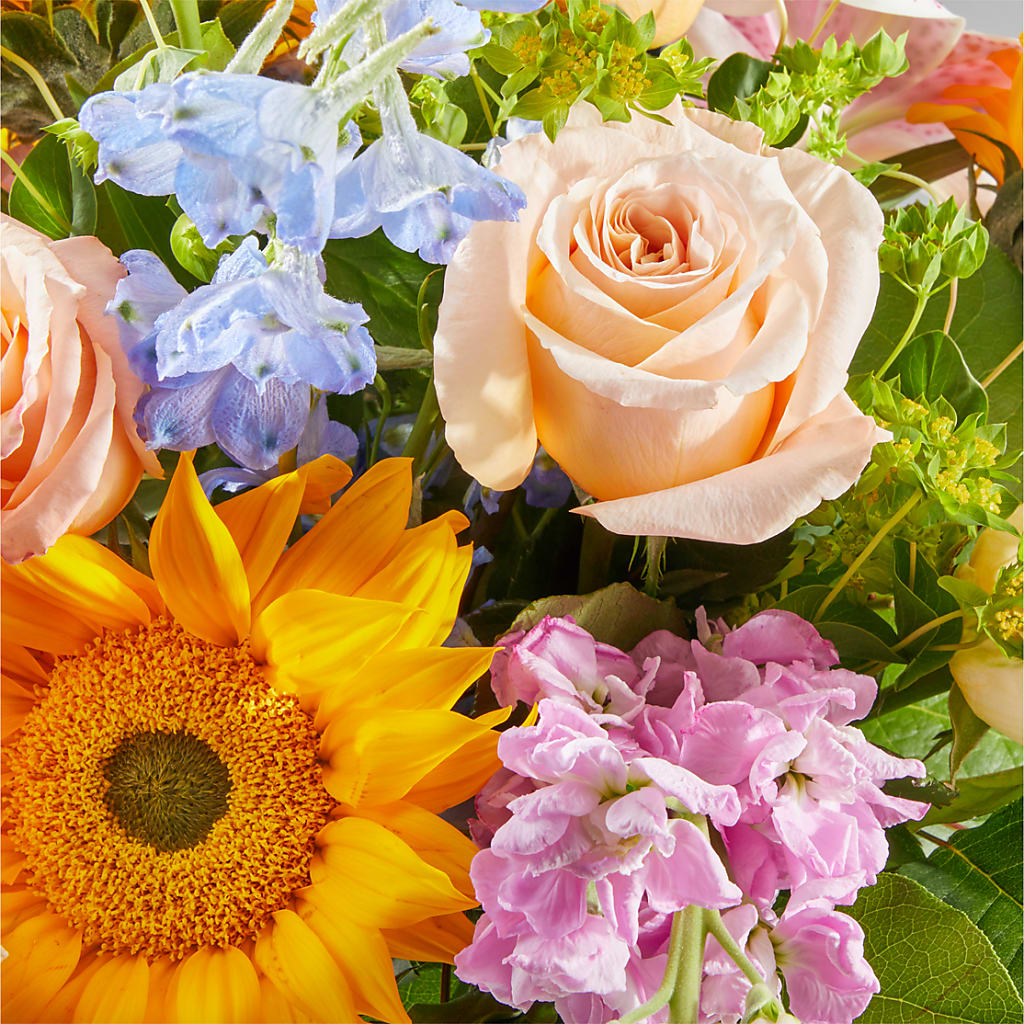 Dreamy Meadows Bouquet –  Flowers By Mayra Inc, Freeport NY