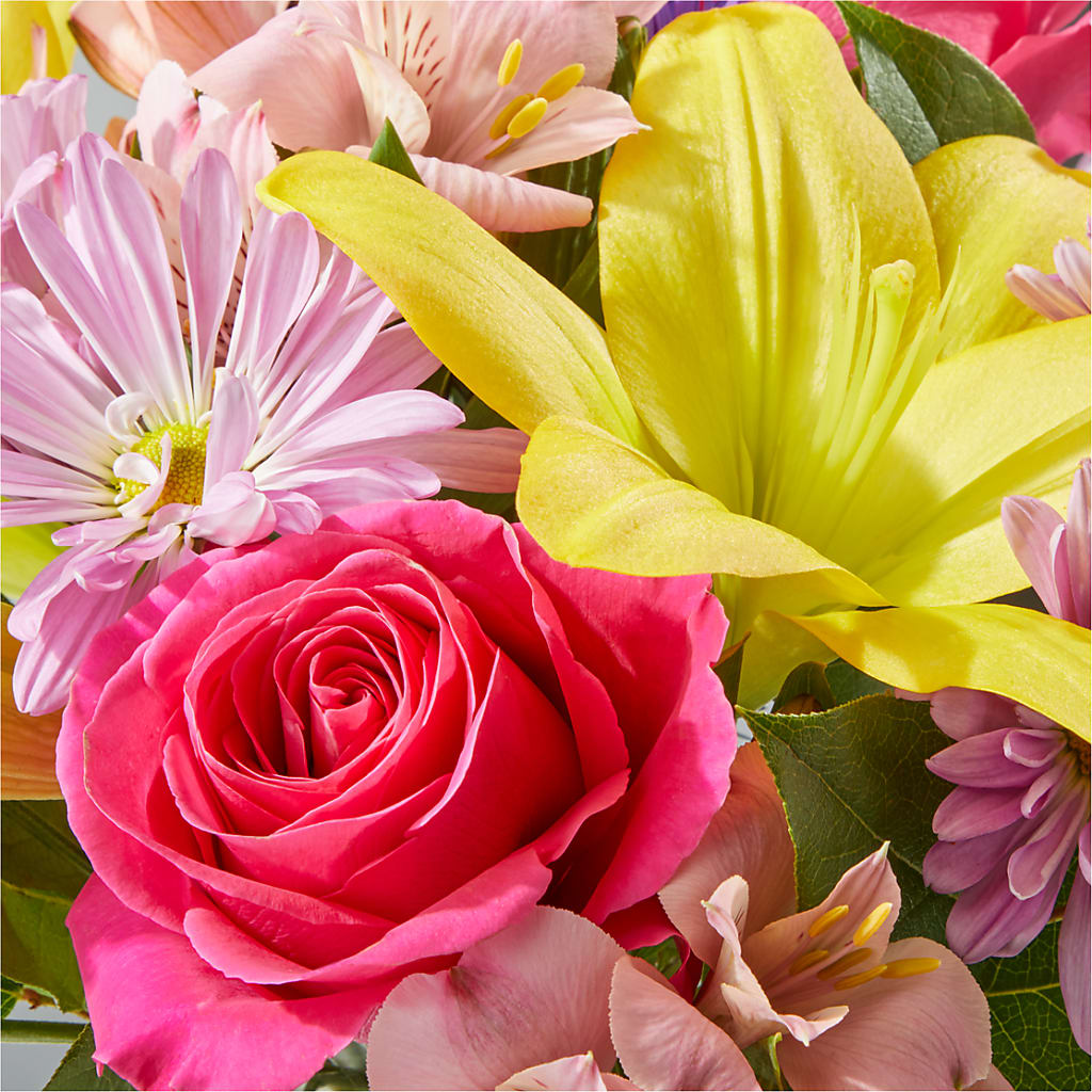 Sprinkles Bouquet –  Flowers By Mayra Inc, Freeport NY
