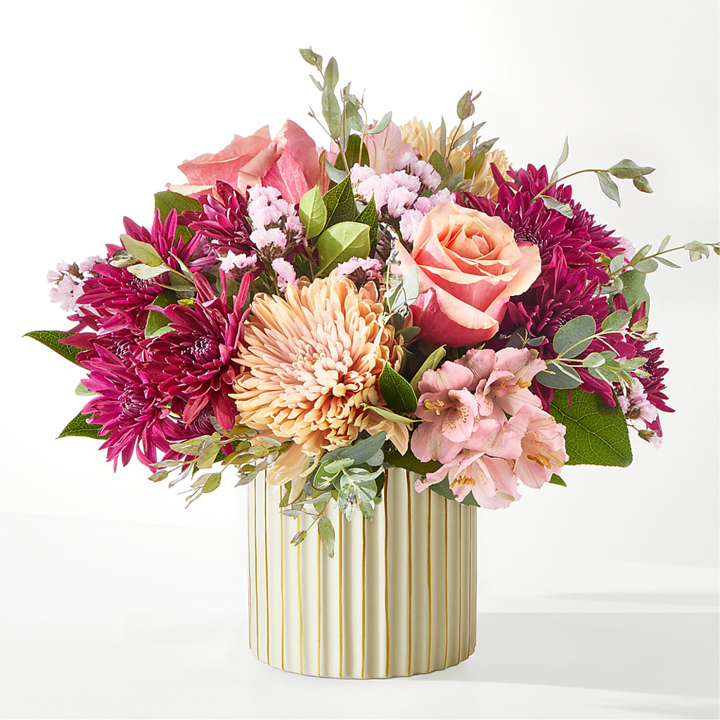 Berry Cobbler Bouquet with Ivory Vase –  Flowers By Mayra Inc, Freeport NY