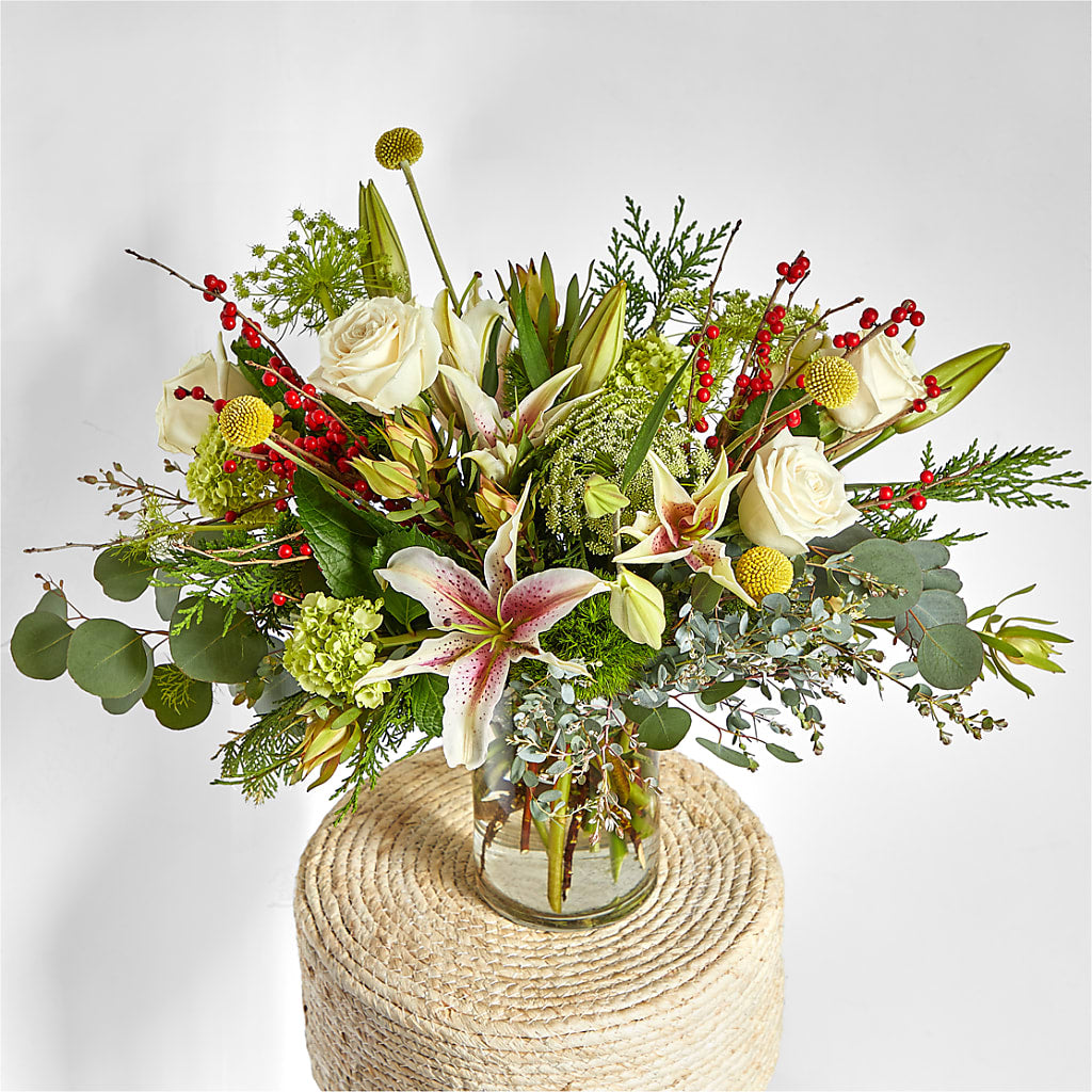 Berry & Bright Bouquet –  Flowers By Mayra Inc, Freeport NY